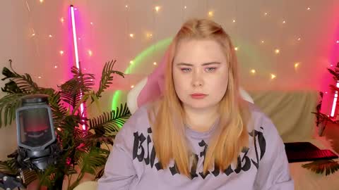 lina_linx online show from 14, 1, 2025