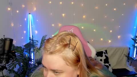 lina_linx online show from 17, 1, 2025