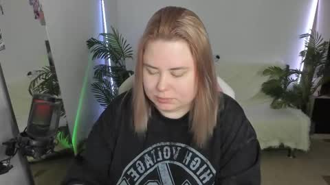 lina_linx online show from 1, 3, 2025