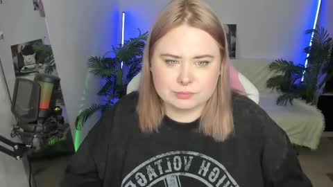 lina_linx online show from 6, 3, 2025