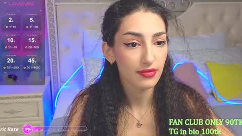 Lina Robbins  online show from 7, 10, 2025