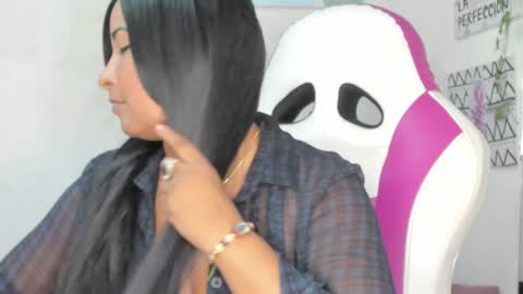 LINA SANCHEZ online show from 3, 12, 2024
