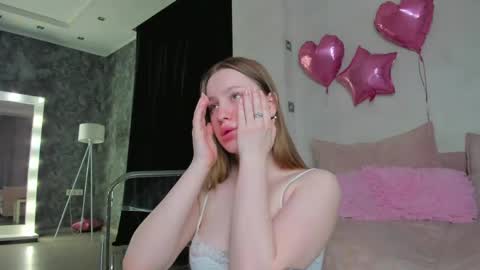Lina online show from 28, 5, 2026