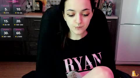 Snapshot of lina_tyaan chatting on 16, 12, 2024 Lina 3  1715622743 online show from 16, 12, 2024