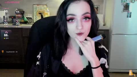 Snapshot of lina_tyaan chatting on 18, 9, 2025 Lina 3  1715622743 online show from 18, 9, 2025