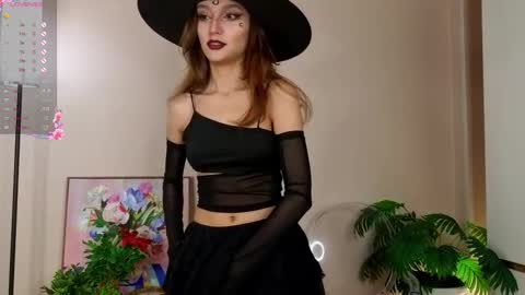 Lina online show from 31, 10, 2025