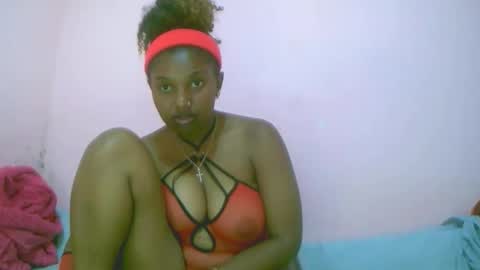 Snapshot of linah1123 chatting on 27, 9, 2025 linah1123 online show from 27, 9, 2025