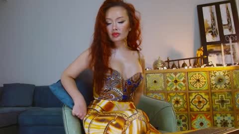 LinaKim online show from 11, 1, 2026