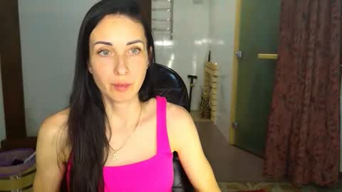 LinaLivee online show from 28, 11, 2025