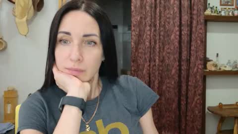 Snapshot of linalivee chatting on 6, 4, 2026 LinaLivee online show from 6, 4, 2026