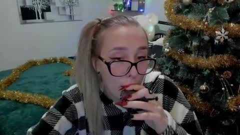 Lina online show from 23, 12, 2024