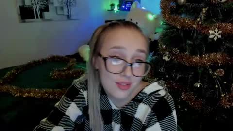 Lina online show from 23, 12, 2024