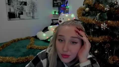 Lina online show from 24, 12, 2024