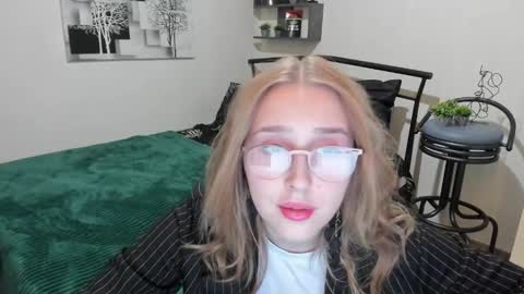 Lina online show from 24, 1, 2025