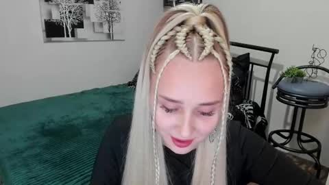 Lina online show from 15, 2, 2025