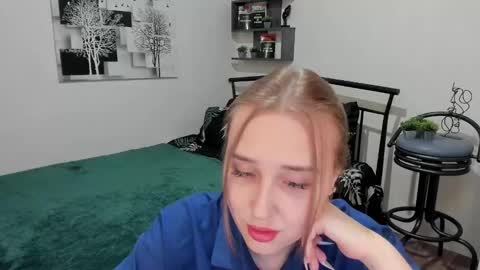 Lina online show from 4, 3, 2025