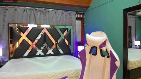 Snapshot of linda4petite chatting on 5, 12, 2024 Linda online show from 5, 12, 2024