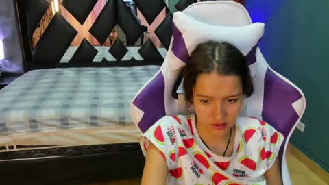 Snapshot of linda4petite chatting on 13, 12, 2024 Linda online show from 13, 12, 2024