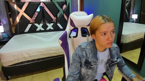 Snapshot of linda4petite chatting on 26, 1, 2025 Linda online show from 26, 1, 2025