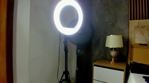 Snapshot of linda_cabal chatting on 2, 10, 2025 linda cabal online show from 2, 10, 2025