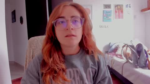 Snapshot of linda_giggle chatting on 6, 1, 2025 Giggles online show from 6, 1, 2025