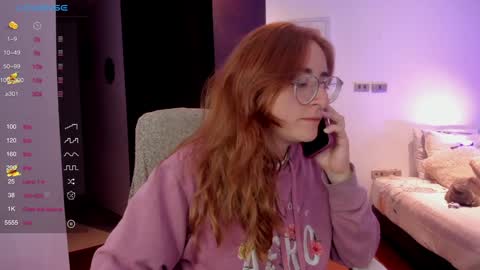 Snapshot of linda_giggle chatting on 3, 2, 2025 Giggles online show from 3, 2, 2025