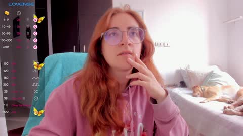 Snapshot of linda_giggle chatting on 3, 2, 2025 Giggles online show from 3, 2, 2025