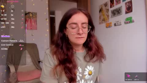 Snapshot of linda_giggle chatting on 3, 12, 2025 Giggles online show from 3, 12, 2025