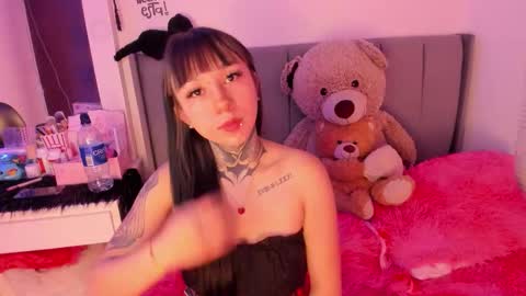 Snapshot of linda_milleer_ chatting on 10, 1, 2026 Lindaa maria online show from 10, 1, 2026