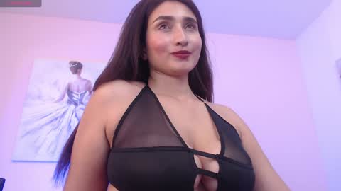 Maria Paula online show from 7, 12, 2024
