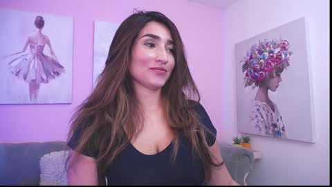 Maria Paula online show from 3, 10, 2025