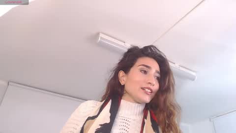 Maria Paula online show from 28, 4, 2026
