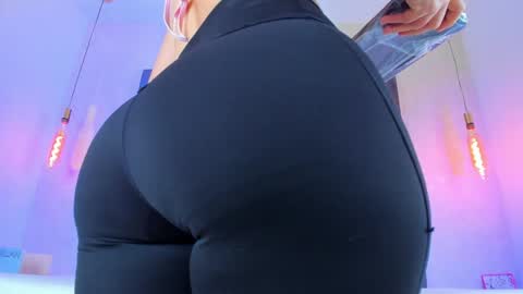 Linda Saenz online show from 20, 4, 2026