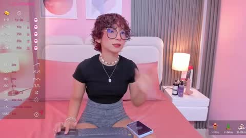 Snapshot of linda_sofi__ chatting on 12, 2, 2025 linda_sofi__ online show from 12, 2, 2025