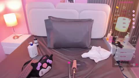 Snapshot of linda_sofi__ chatting on 18, 2, 2025 linda_sofi__ online show from 18, 2, 2025