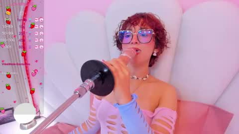 Snapshot of linda_sofi__ chatting on 2, 3, 2025 linda_sofi__ online show from 2, 3, 2025