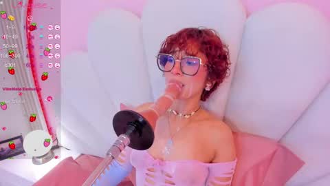 Snapshot of linda_sofi__ chatting on 2, 3, 2025 linda_sofi__ online show from 2, 3, 2025