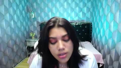 Snapshot of lindabreexlove chatting on 18, 12, 2024    online show from 18, 12, 2024