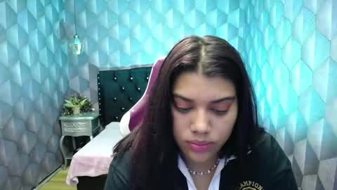 Snapshot of lindabreexlove chatting on 27, 12, 2024    online show from 27, 12, 2024