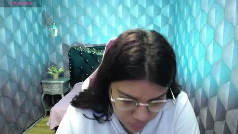 Snapshot of lindabreexlove chatting on 31, 12, 2024    online show from 31, 12, 2024