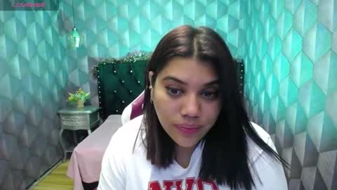 Snapshot of lindabreexlove chatting on 4, 1, 2025    online show from 4, 1, 2025
