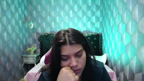 Snapshot of lindabreexlove chatting on 5, 1, 2025    online show from 5, 1, 2025