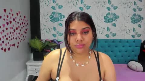Snapshot of lindabreexlove chatting on 19, 1, 2025    online show from 19, 1, 2025