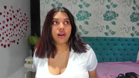 Snapshot of lindabreexlove chatting on 22, 1, 2025    online show from 22, 1, 2025