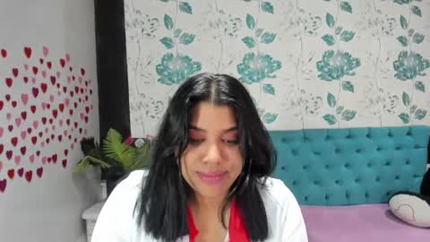 Snapshot of lindabreexlove chatting on 28, 1, 2025    online show from 28, 1, 2025