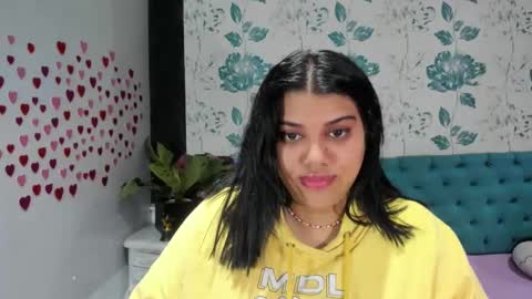 Snapshot of lindabreexlove chatting on 4, 2, 2025    online show from 4, 2, 2025