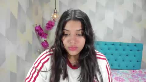 Snapshot of lindabreexlove chatting on 10, 9, 2025    online show from 10, 9, 2025