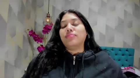 Snapshot of lindabreexlove chatting on 10, 10, 2025    online show from 10, 10, 2025