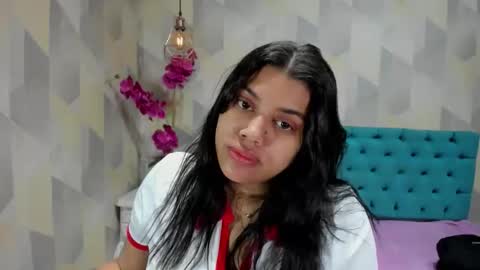 Snapshot of lindabreexlove chatting on 21, 10, 2025    online show from 21, 10, 2025
