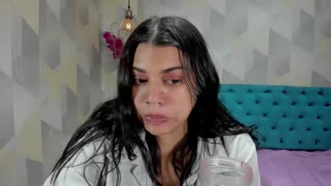 Snapshot of lindabreexlove chatting on 8, 11, 2025 online show from 8, 11, 2025